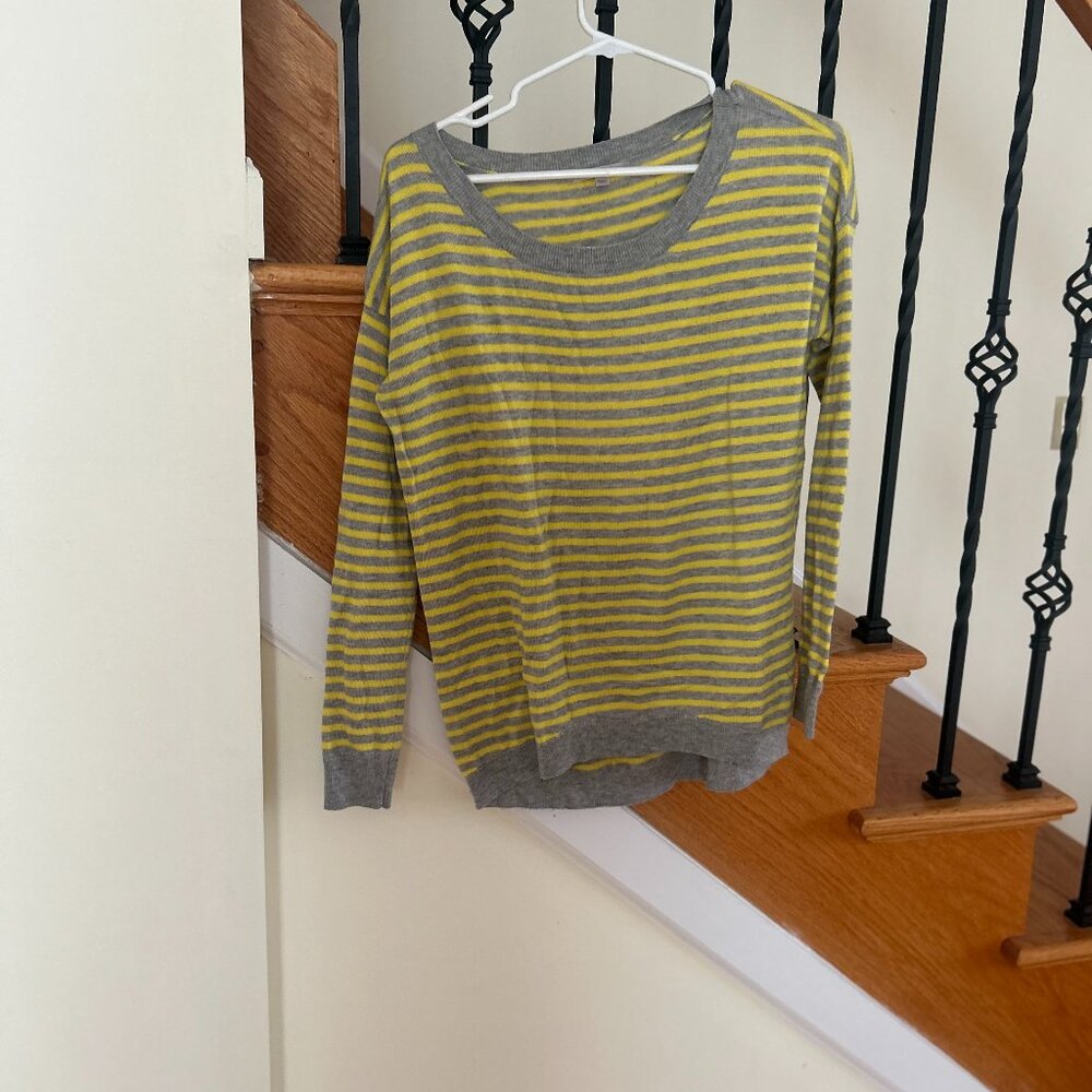 GAP Sweater Size XS